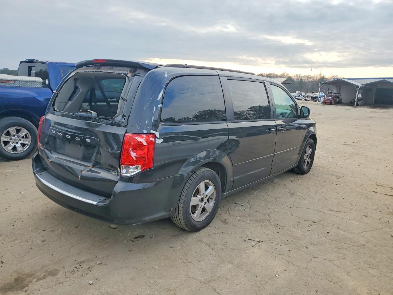 2012 Dodge Grand Caravan Sxt - Фото 3