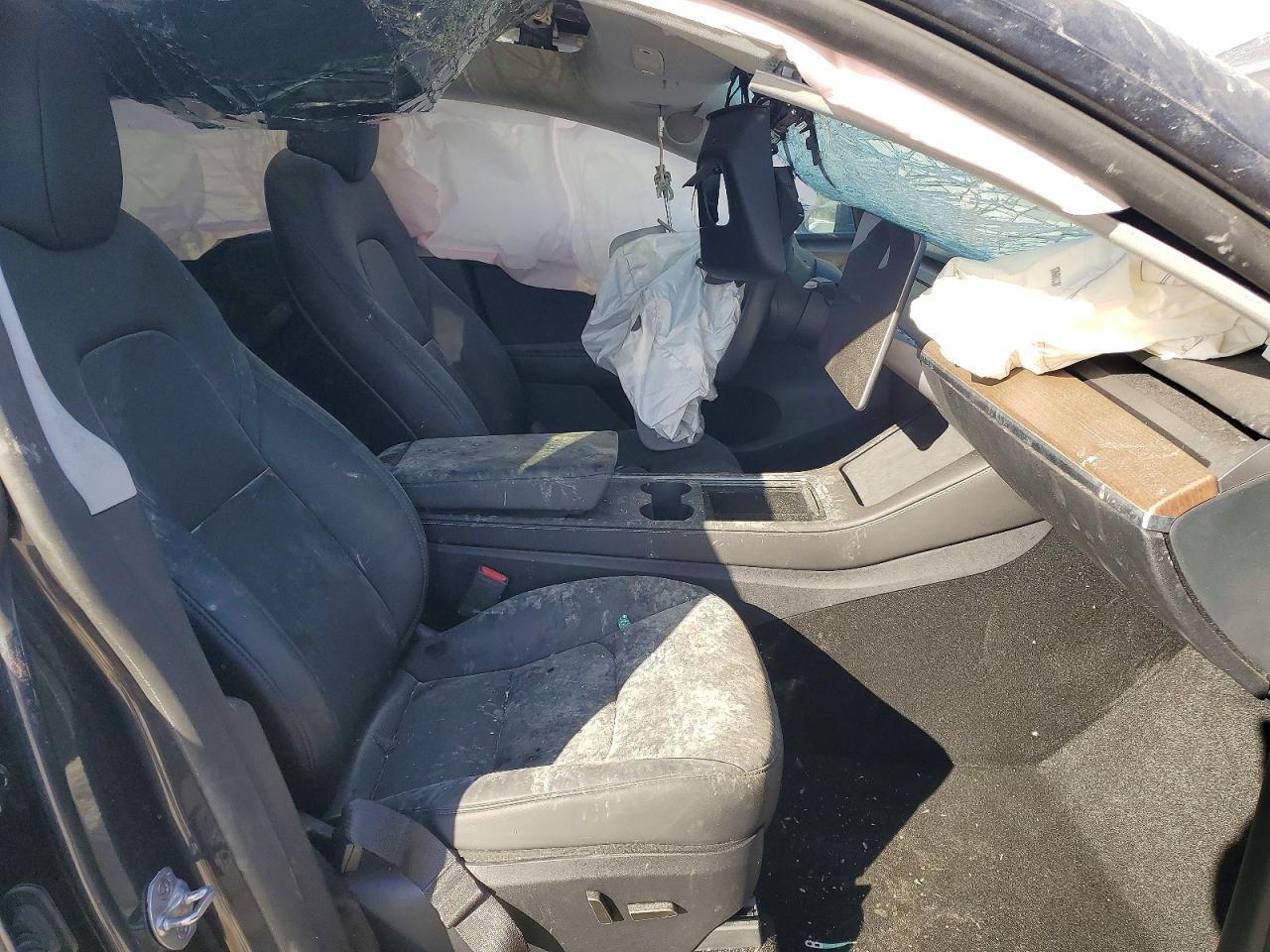 2024 Tesla Model Y - Image 7