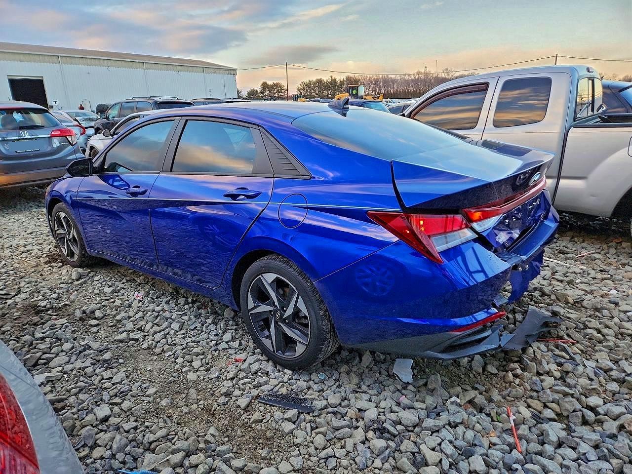2023 Hyundai Elantra Sel - Фото 2
