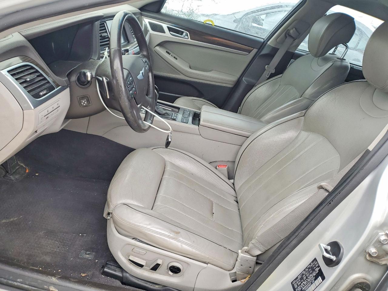 2015 Hyundai Genesis 3.8L - Image 7