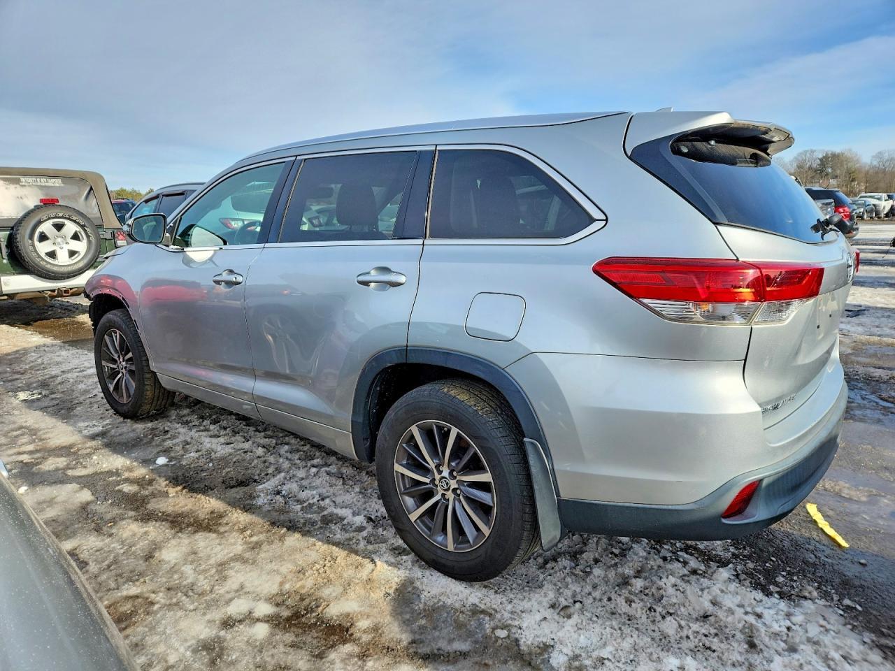 2017 Toyota Highlander Xle - Фото 2