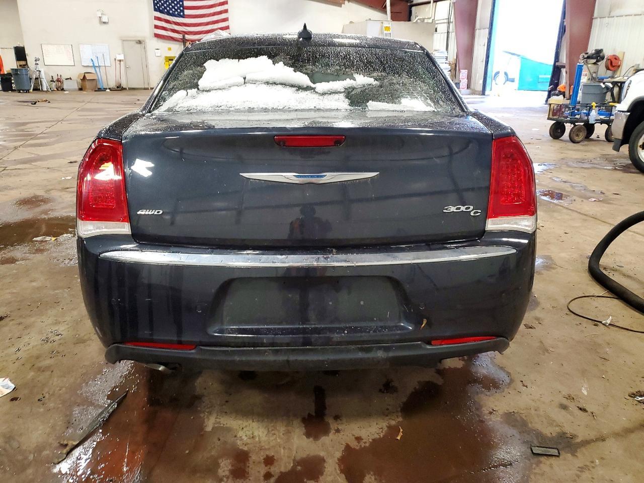 2017 Chrysler 300C - Фото 6