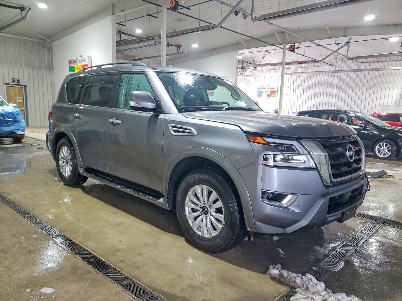2023 Nissan Armada Sv - Image 4