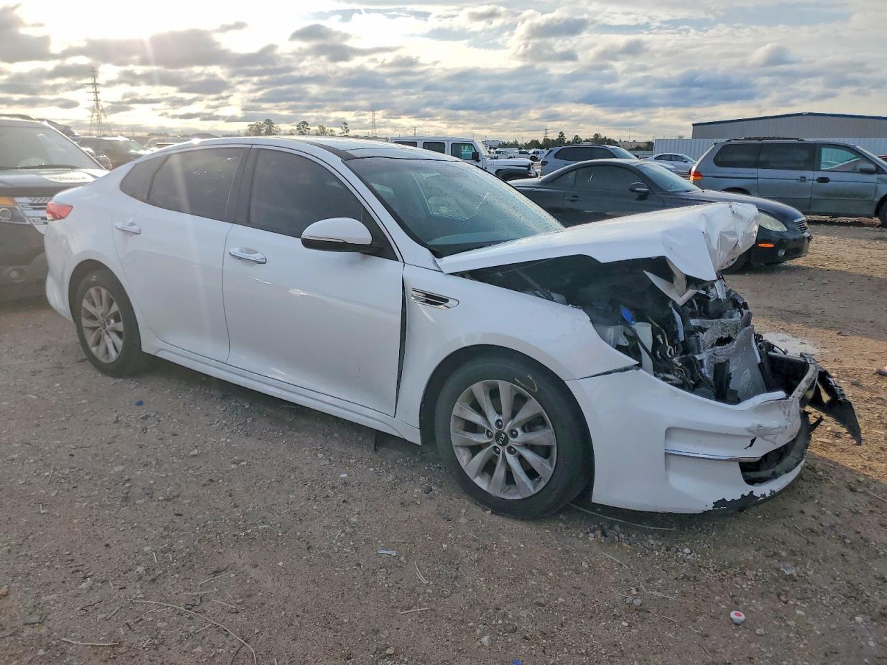 2016 Kia Optima Ex - Image 4