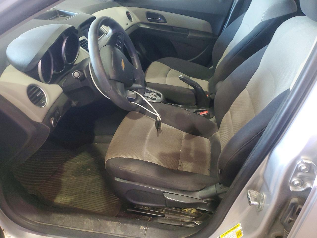 2013 Chevrolet Cruze Ls - Фото 7