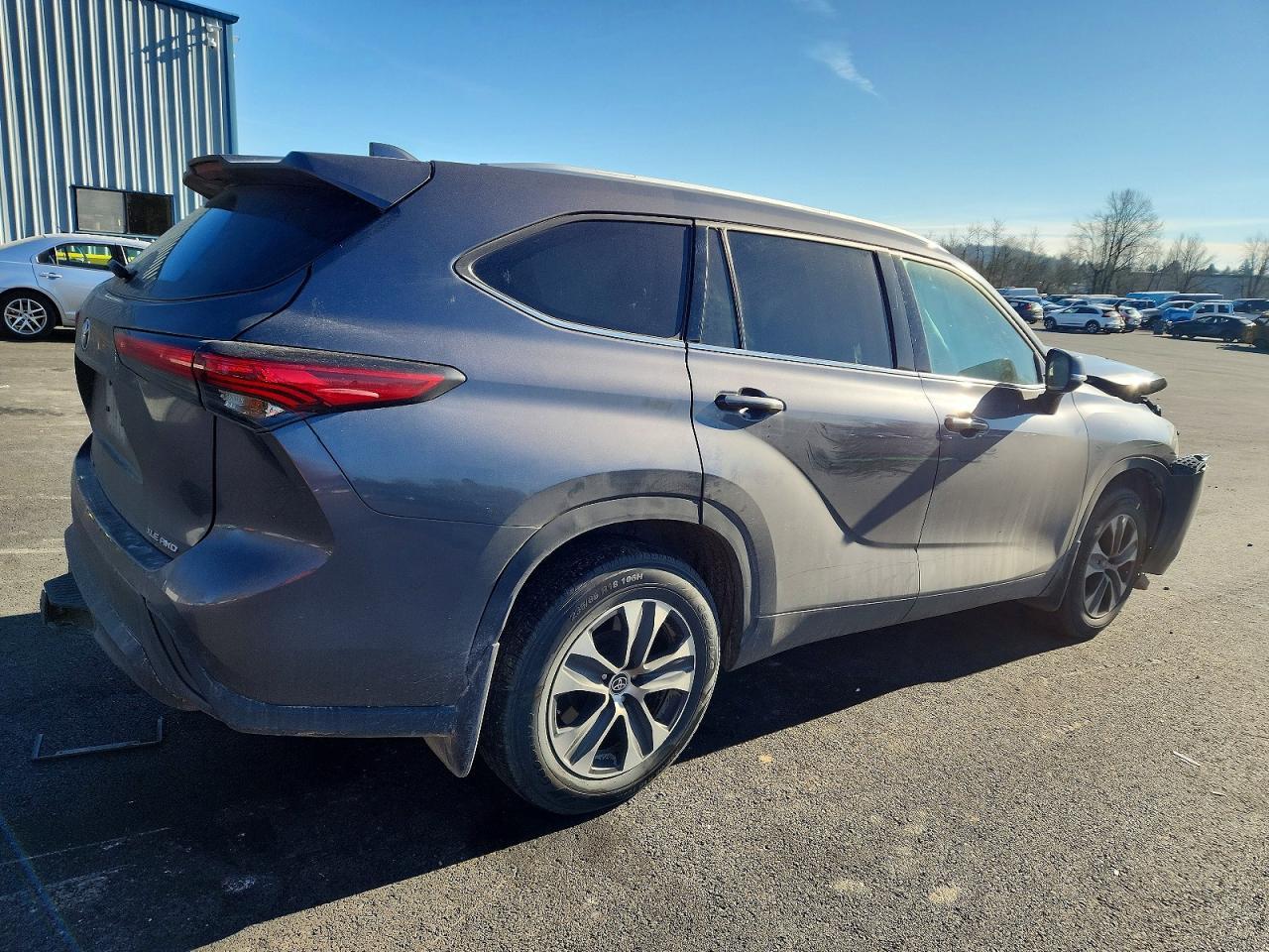 2022 Toyota Highlander Xle - Image 3