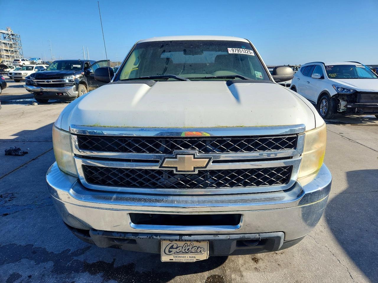 2011 Chevrolet Silverado C2500 Heavy Duty - Image 5