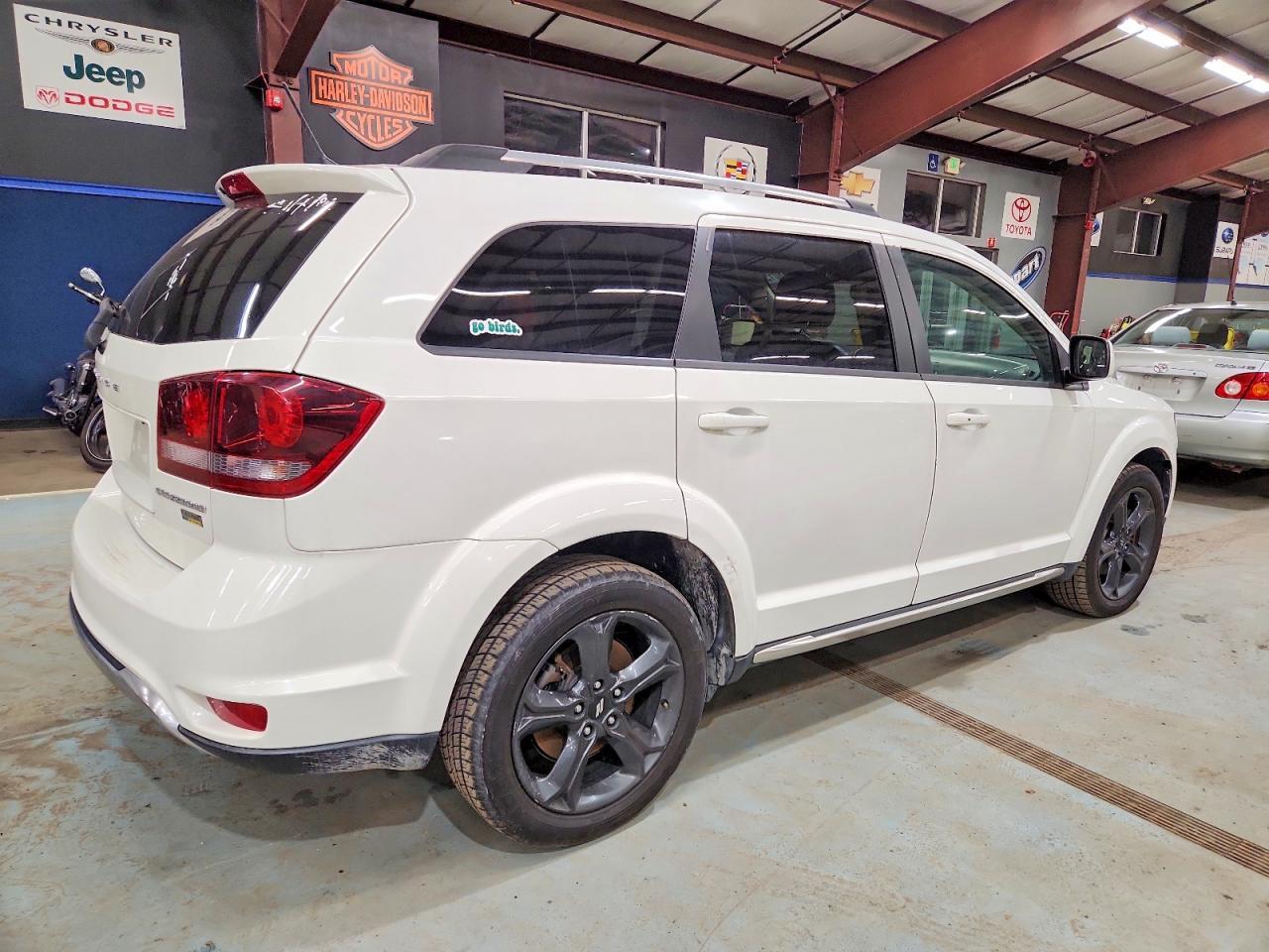 2018 Dodge Journey Crossroad - Image 3