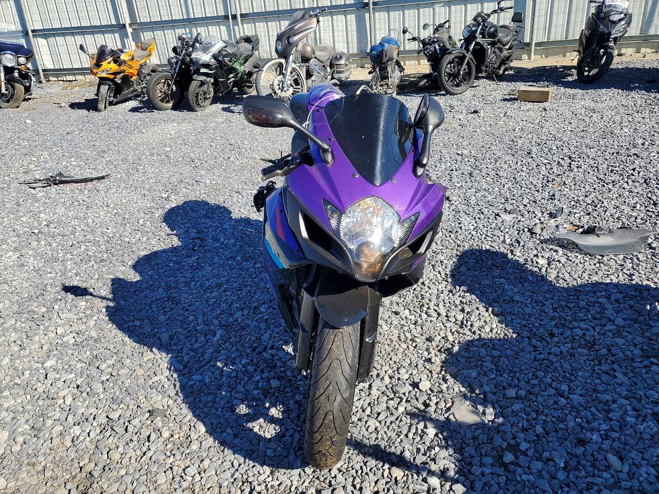 2007 Suzuki Gsx-R750 - Фото 2
