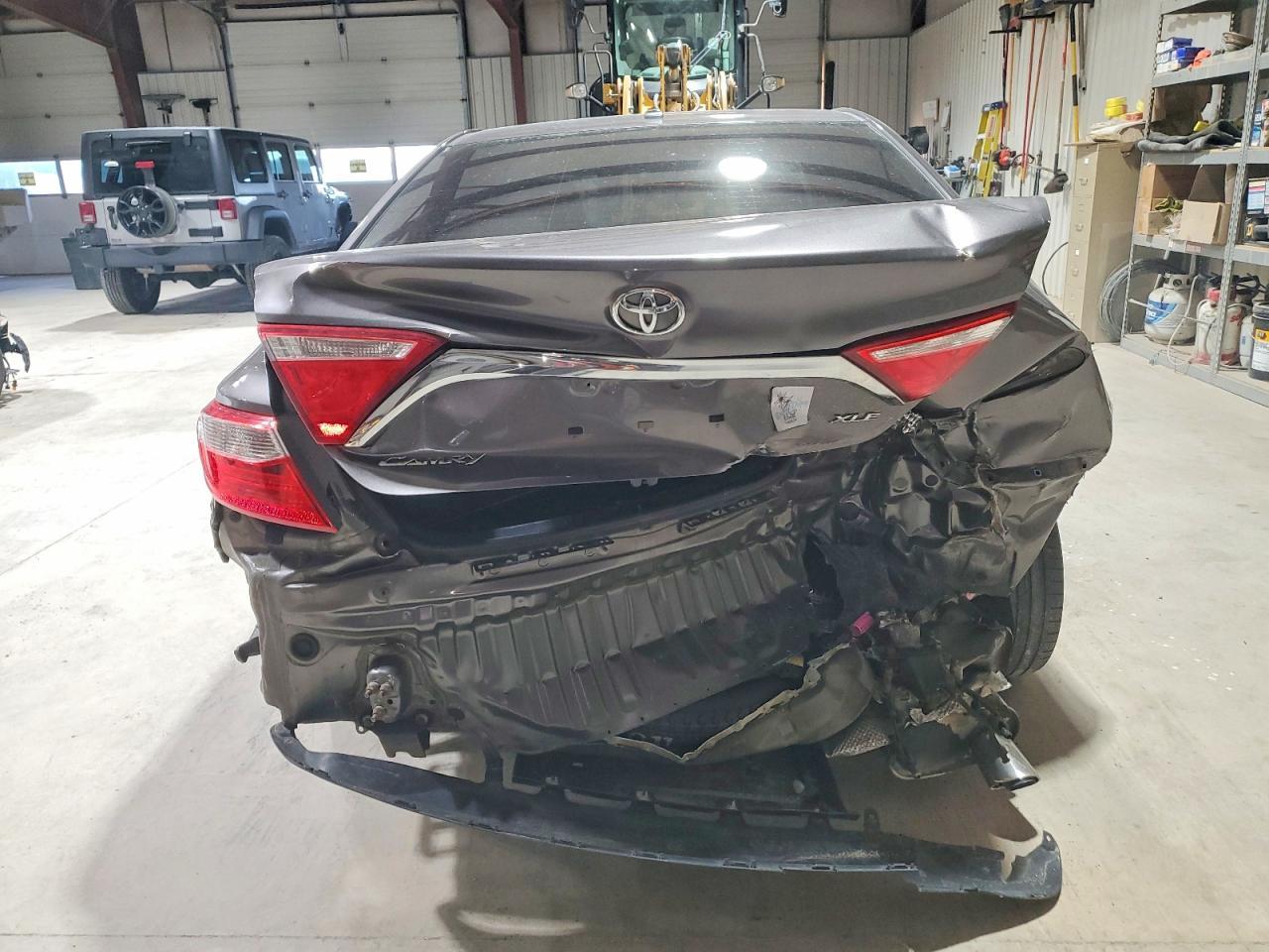 2015 Toyota Camry Le - Фото 6
