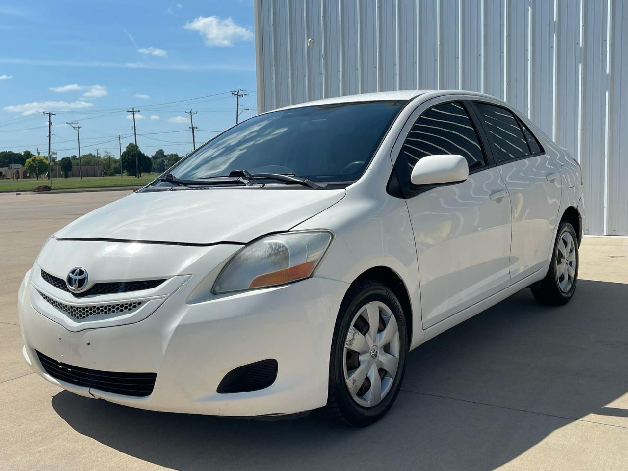 2008 Toyota Yaris - Фото 2