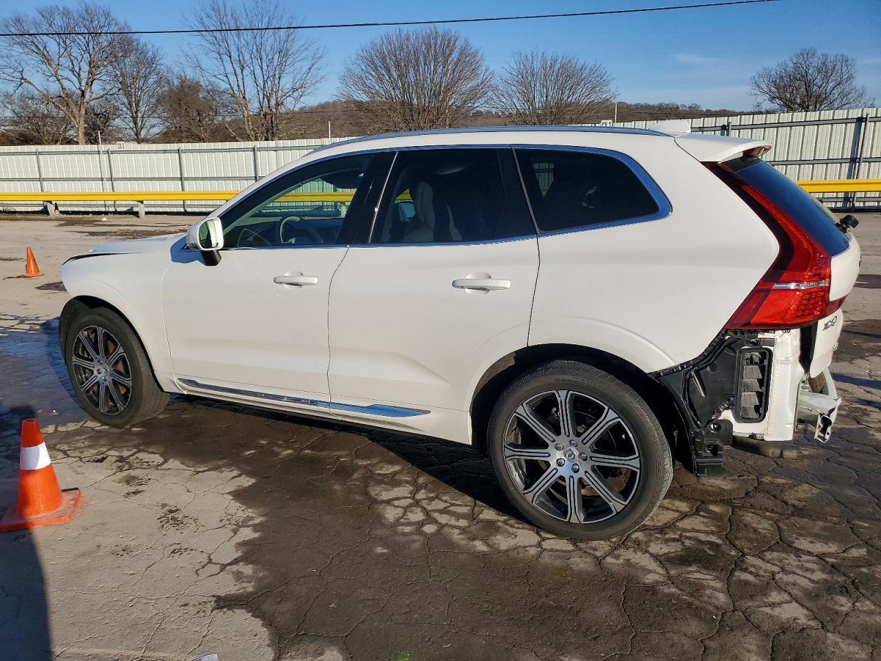 2021 Volvo Xc60 T5 Inscription - Image 2