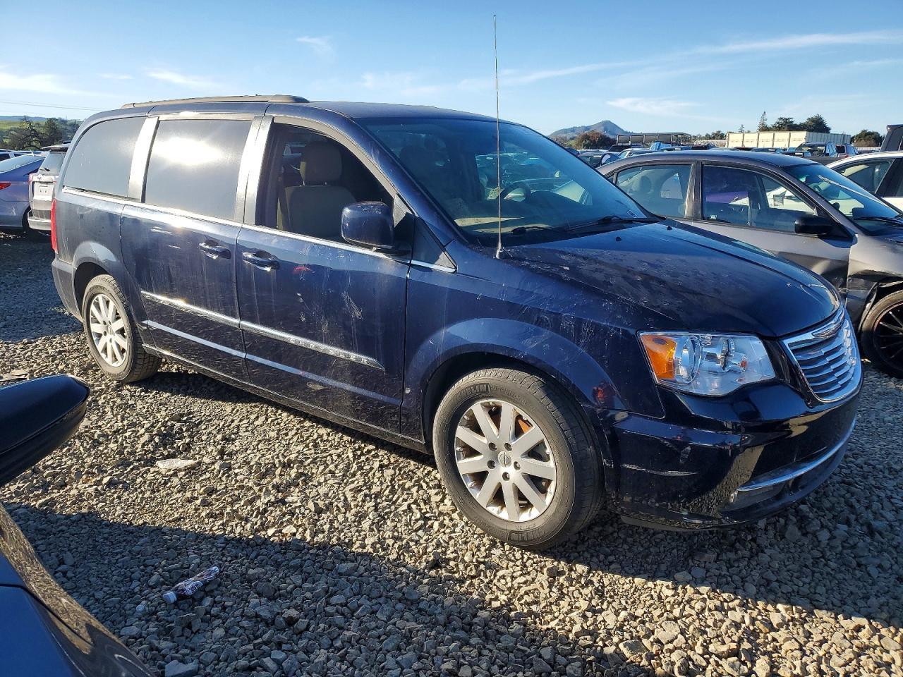 2016 Chrysler Town & Country Touring - Фото 4