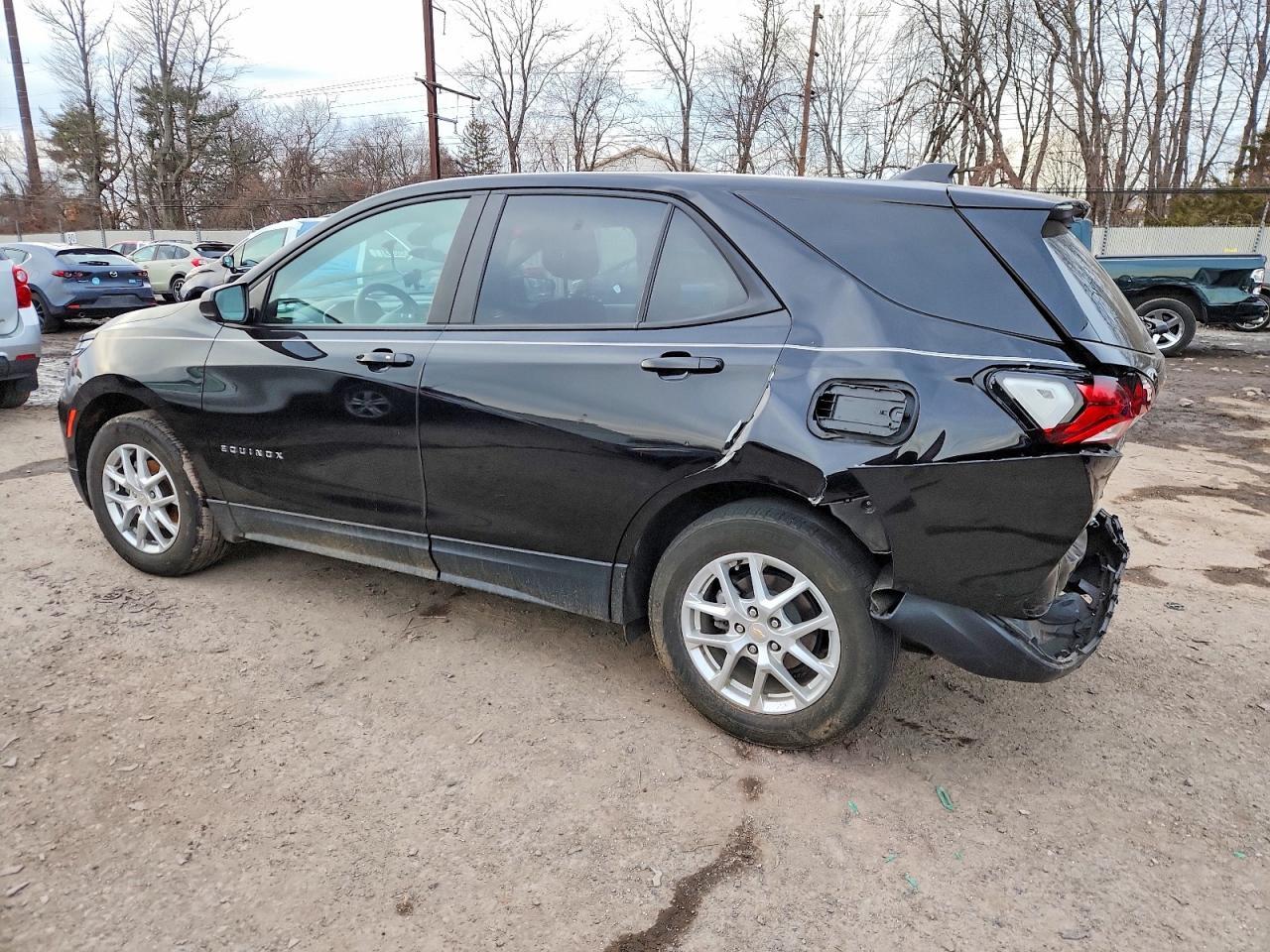 2024 Chevrolet Equinox Ls - Image 2