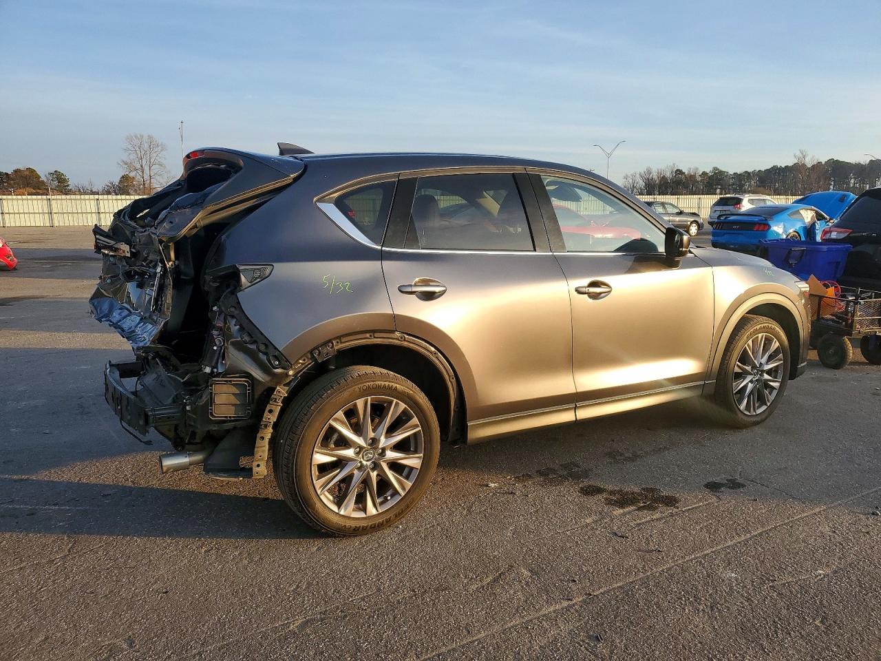 2020 Mazda Cx-5 Grand Touring - Image 3