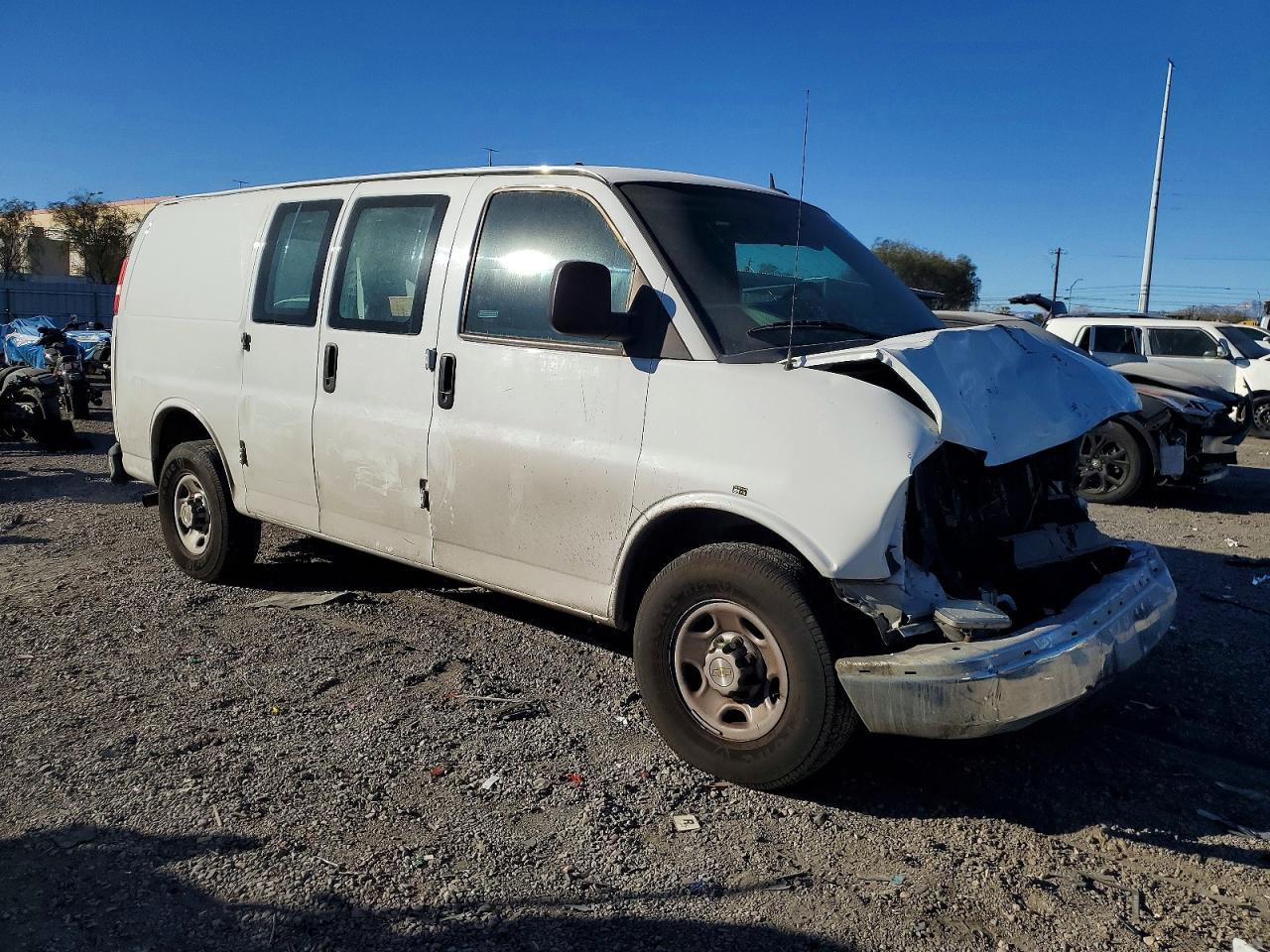 2014 Chevrolet Express G2500 - Image 4