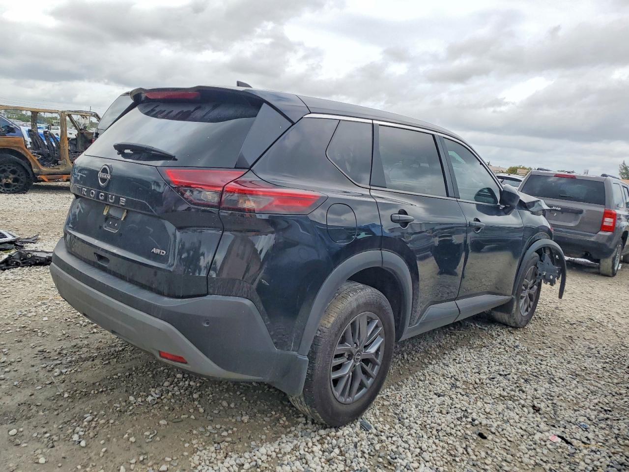 2023 Nissan Rogue S - Фото 3