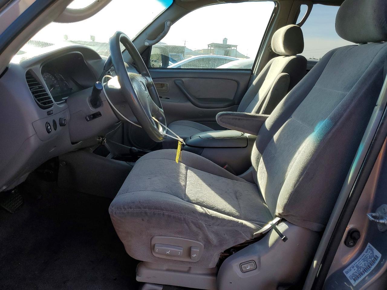 2002 Toyota Sequoia - Image 7