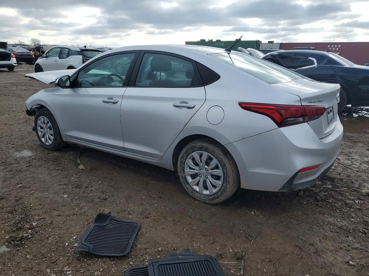 2022 Hyundai Accent Se - Image 2