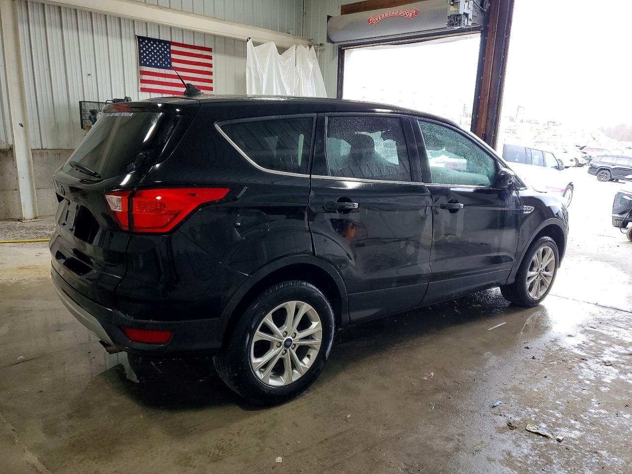 2019 Ford Escape Se - Фото 3