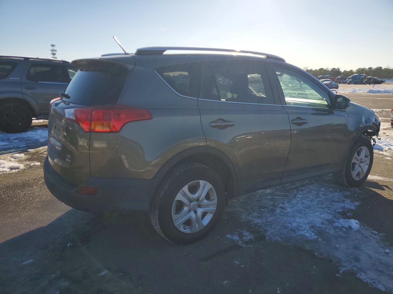 2013 Toyota Rav4 Le - Image 3