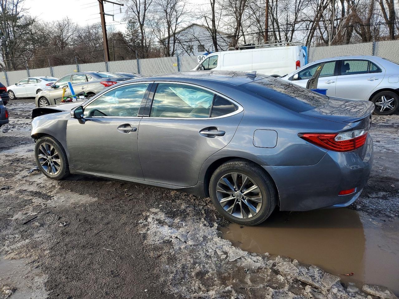 2013 Lexus Es 300H - Фото 2