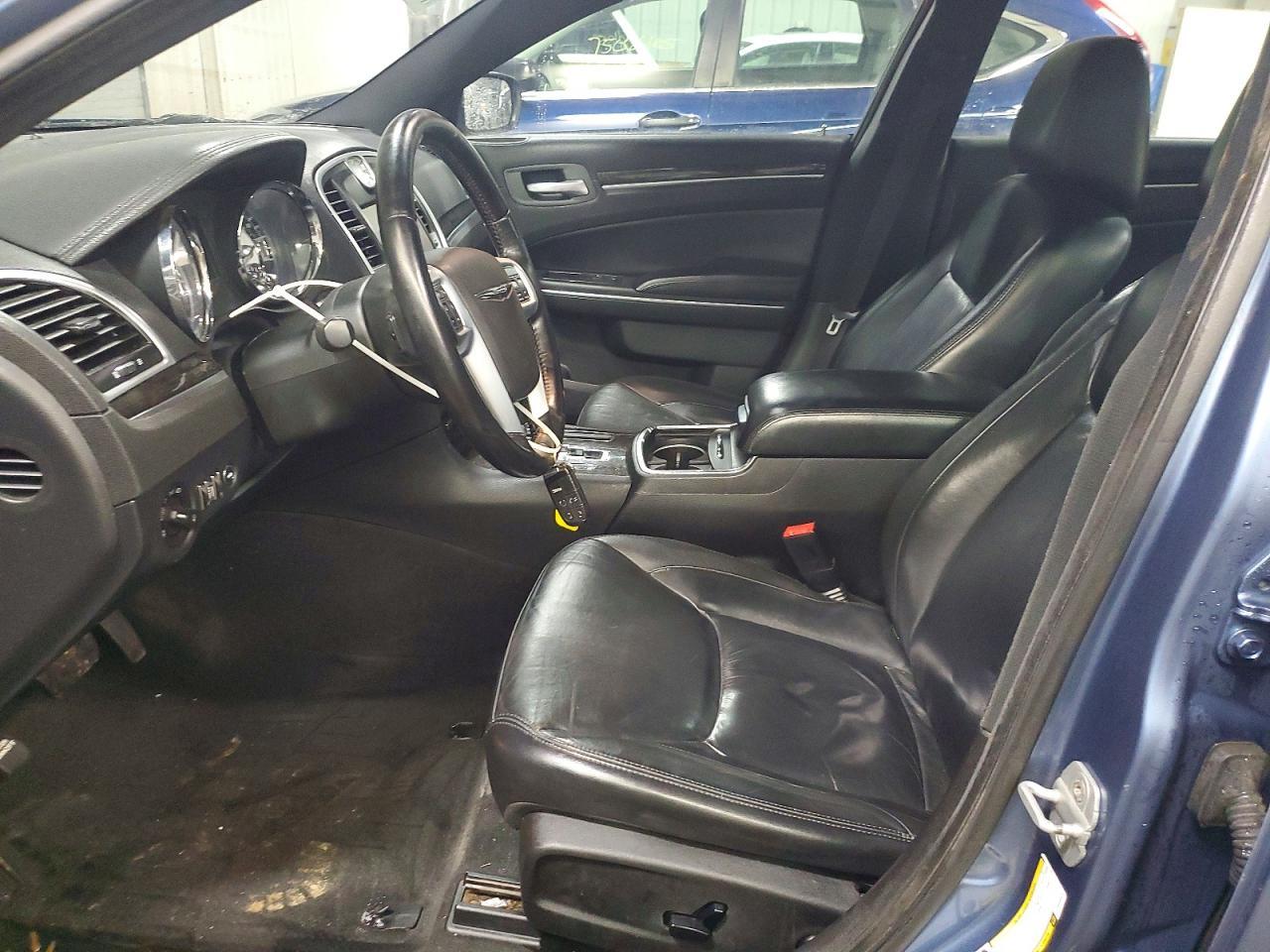 2011 Chrysler 300 Limited - Фото 7