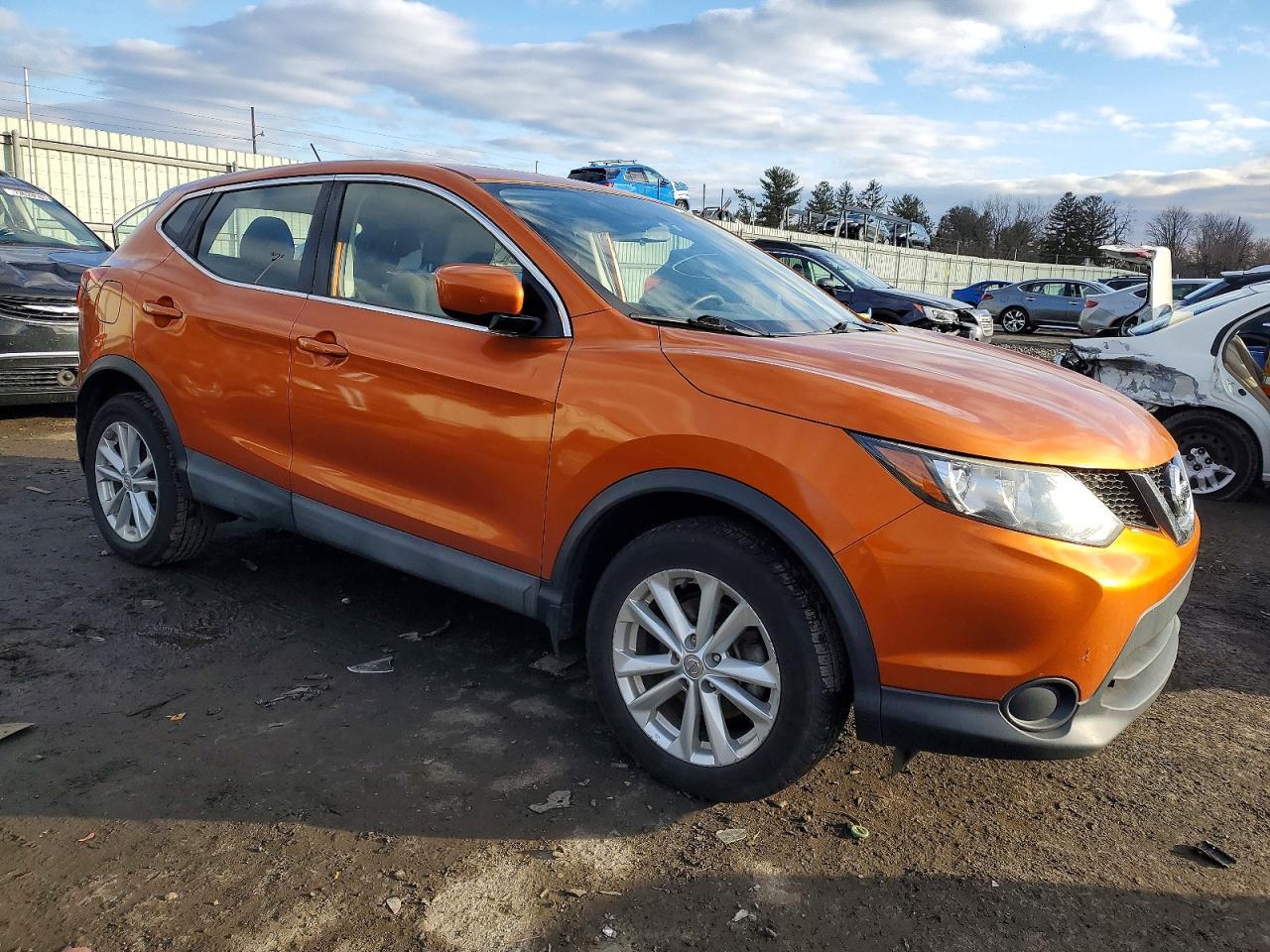 2017 Nissan Rogue Sport S - Фото 4