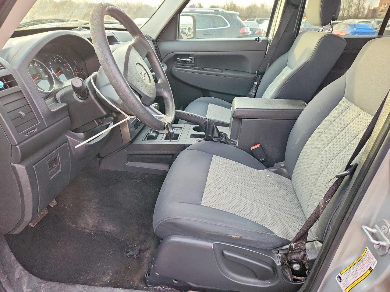 2010 Jeep Liberty Sport - Фото 7