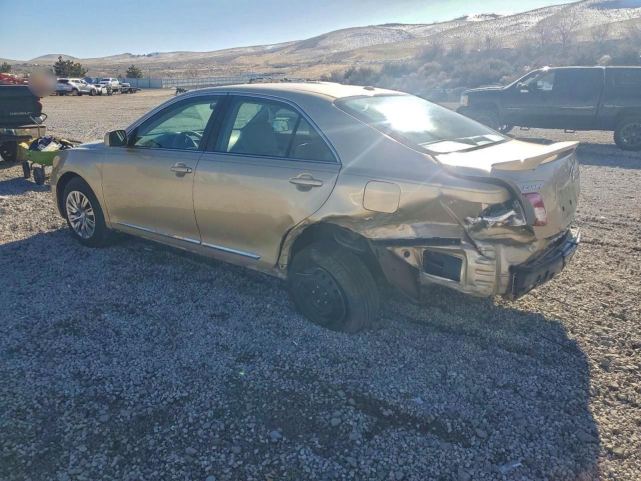 2011 Toyota Camry Base - Фото 2