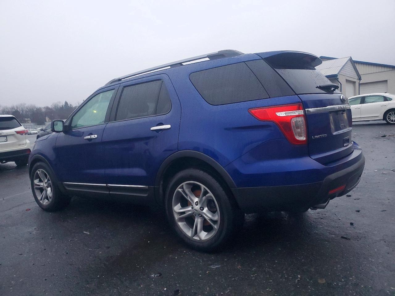2013 Ford Explorer Limited - Image 2