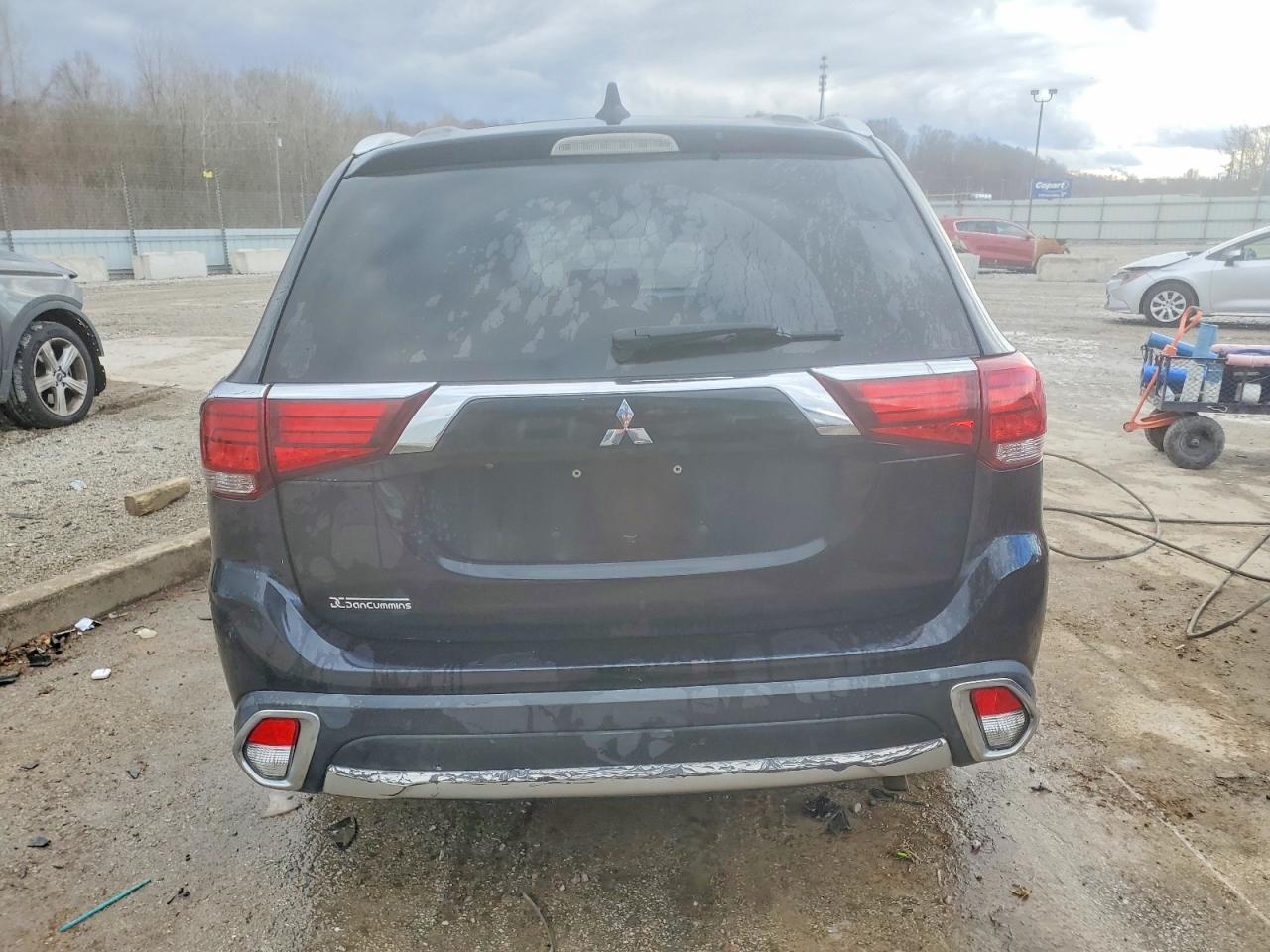 2017 Mitsubishi Outlander Se - Image 6