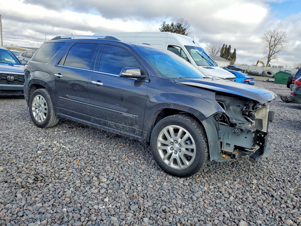 2015 GMC Acadia Denali - Image 4