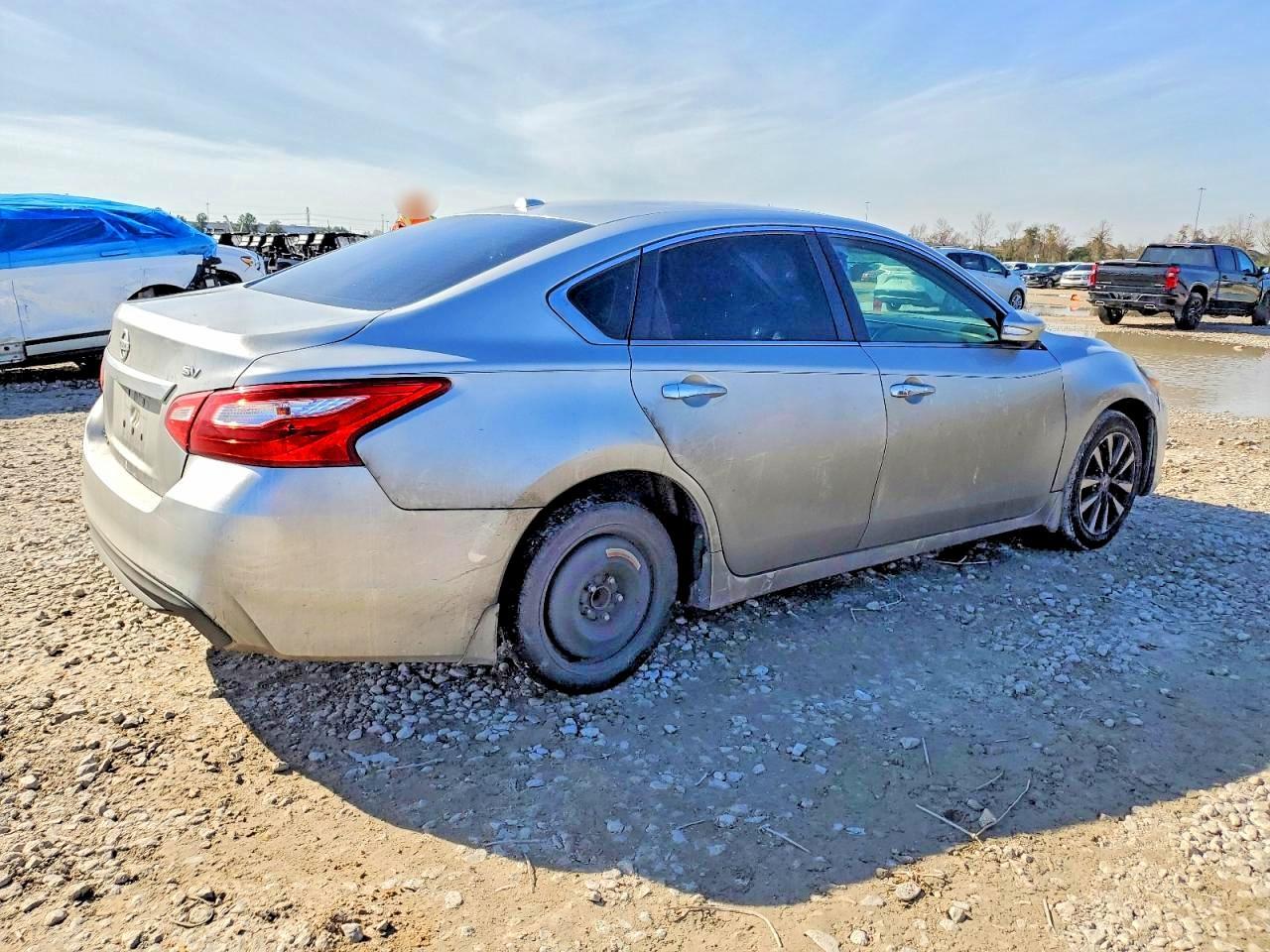 2017 Nissan Altima 2.5 - Фото 3
