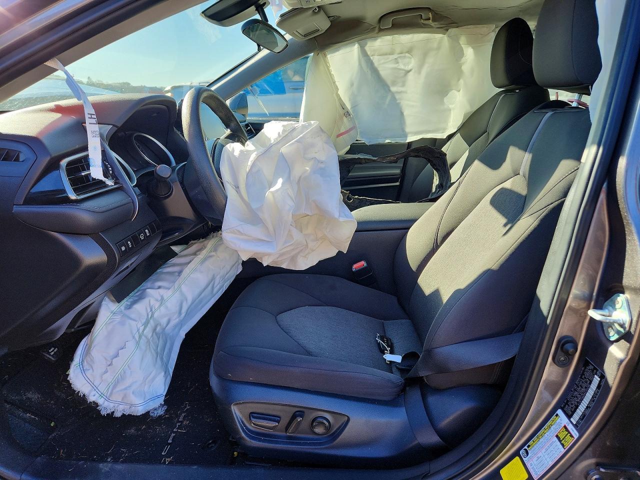 2024 Toyota Camry Le - Фото 7