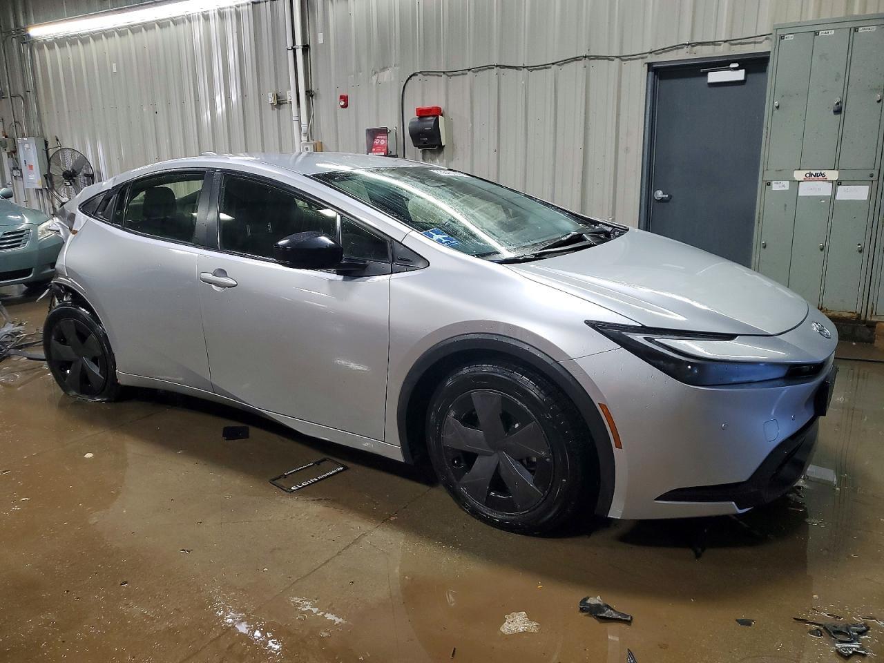 2024 Toyota Prius Le - Фото 4