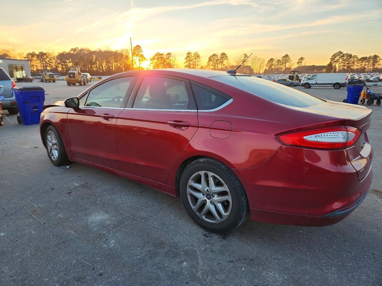 2016 Ford Fusion Se - Фото 2