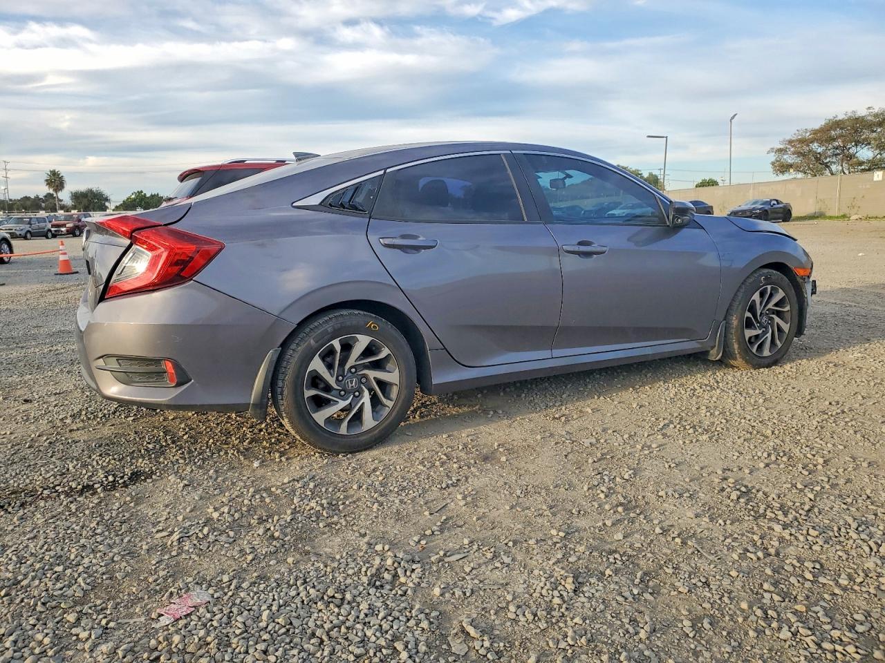 2016 Honda Civic Ex - Фото 3