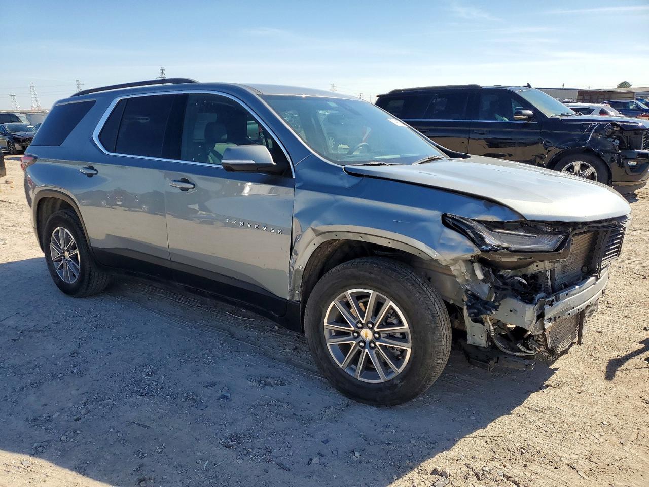 2023 Chevrolet Traverse Lt - Image 4