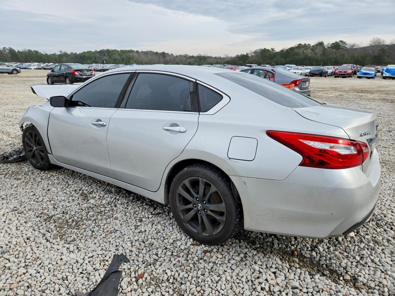 2016 Nissan Altima 2.5 - Фото 2