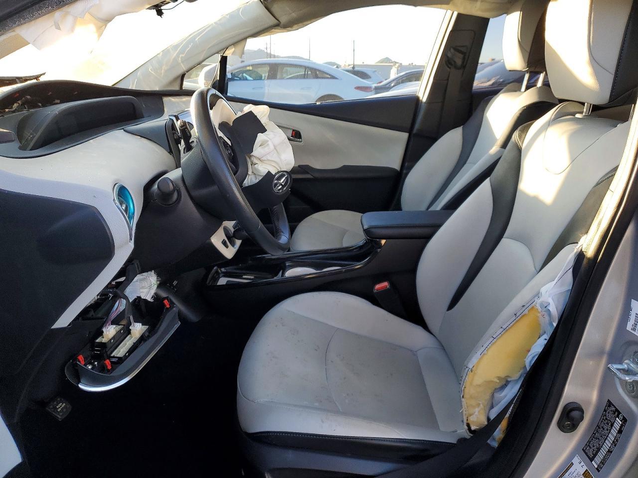 2017 Toyota Prius Prime - Image 7