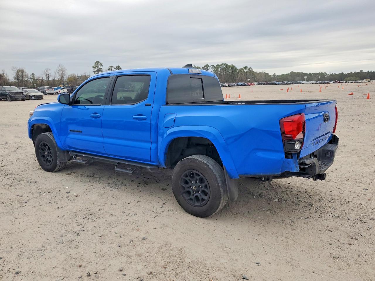 2020 Toyota Tacoma Double Cab - Фото 2