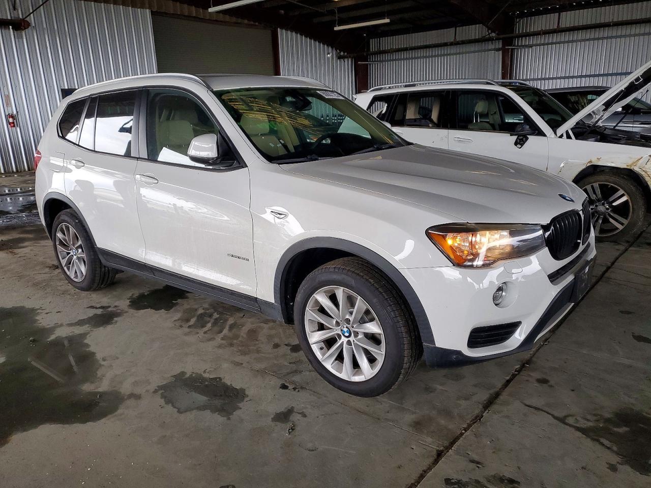 2017 BMW X3 Sdrive28I - Фото 4