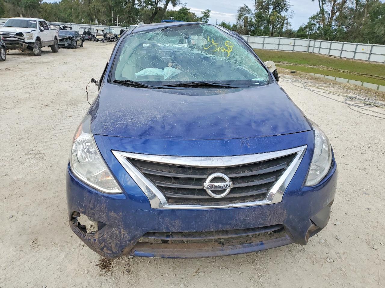 2019 Nissan Versa S - Фото 5
