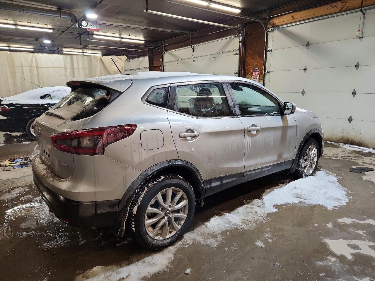 2020 Nissan Rogue Sport S - Фото 3