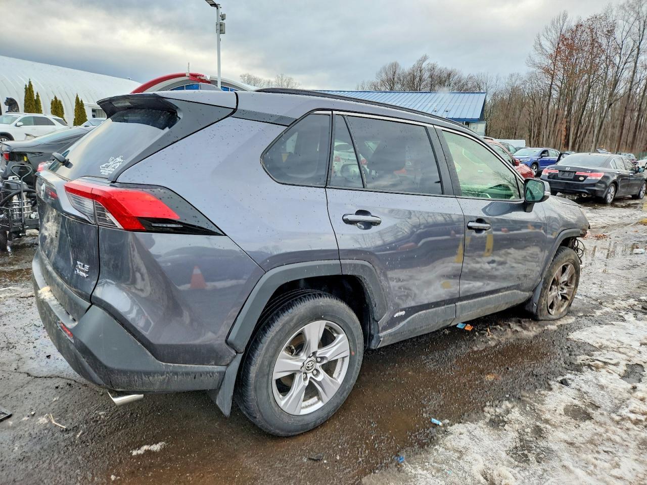 2025 Toyota Rav4 Xle - Image 3