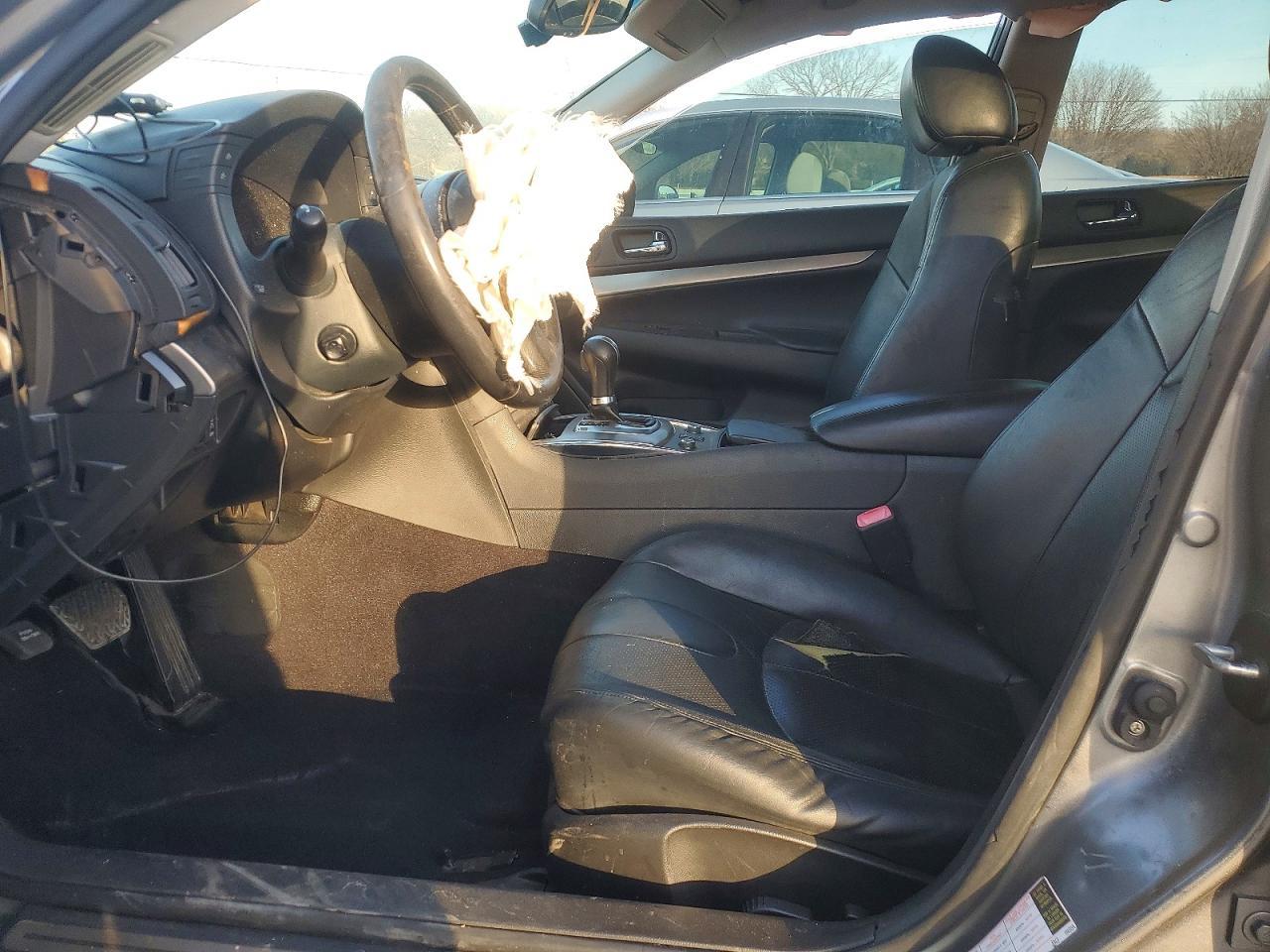 2010 Infiniti G37 - Image 7