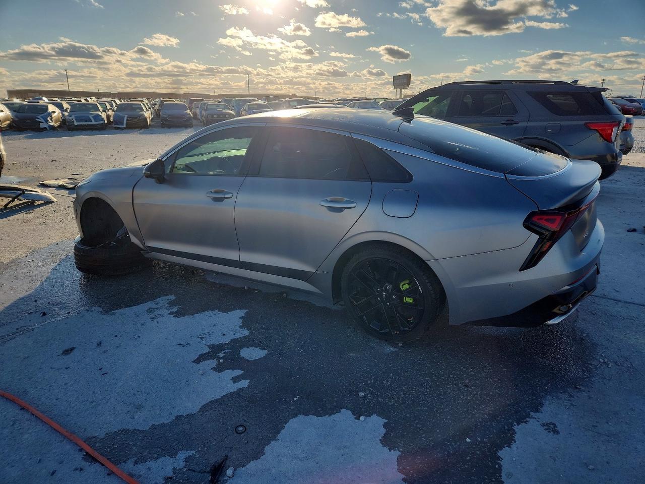 2025 Kia K5 Gt - Фото 2