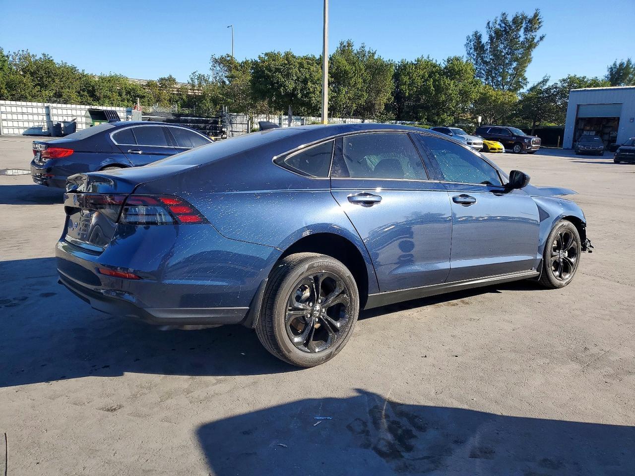 2025 Honda Accord Se - Image 3