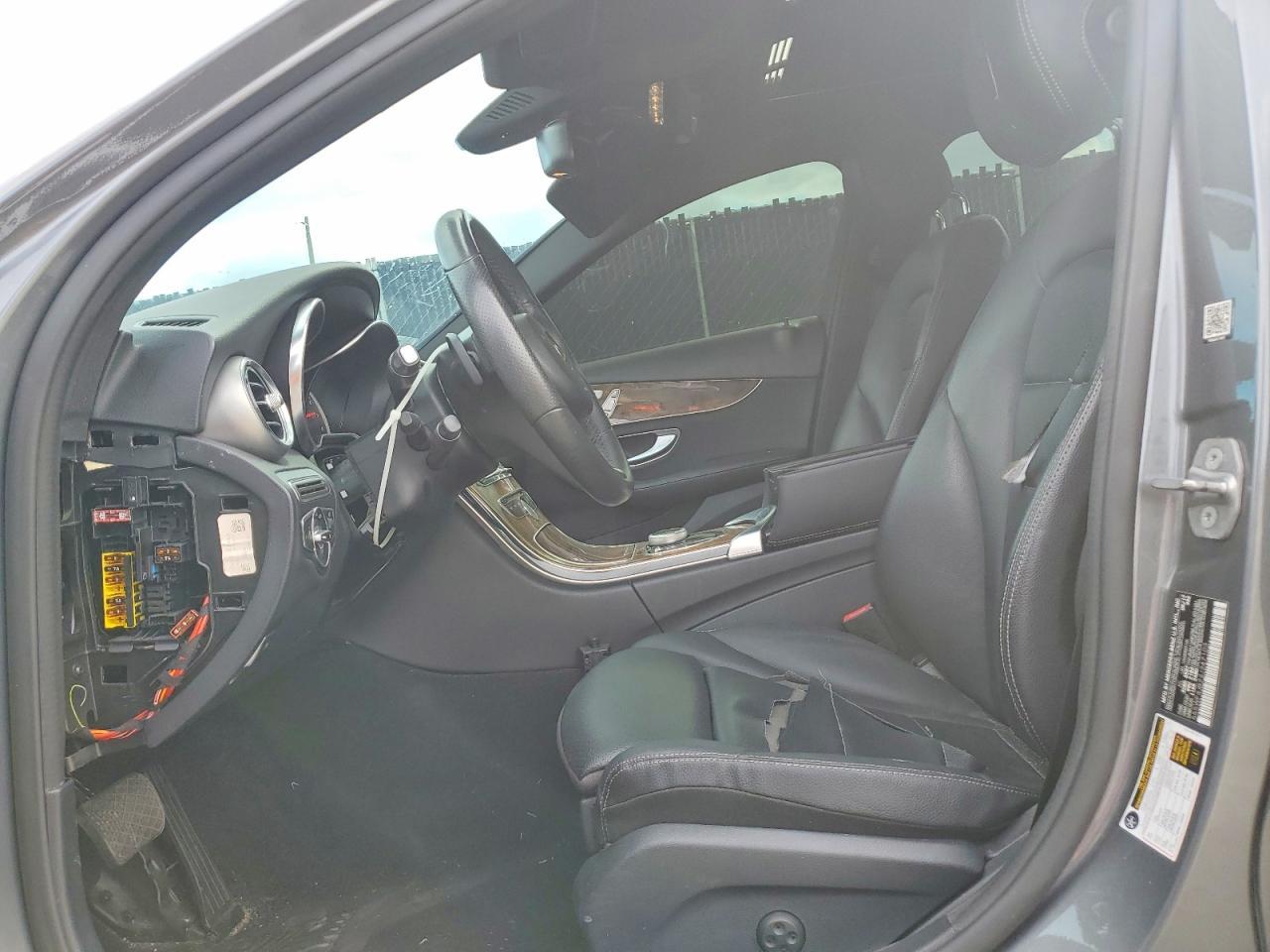 2018 Mercedes-Benz C 300 - Image 7